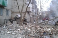На жилом доме в Шахтах после взрыва газа обнаружили трещины 