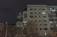 МЧС: под завалами дома в Шахтах ищут четырех человек