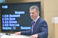 Вице-премьер Козак доложит сенаторам о ситуации с ценами на топливо