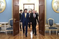 Путин и Абэ уделили приоритетное внимание на переговорах развитию экономических связей
