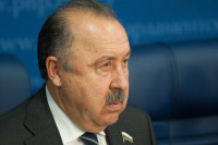 Газзаев призвал поддержать отрасль производства минеральной воды 