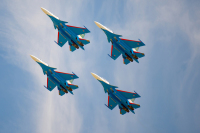 «Русские Витязи» показали новую фигуру высшего пилотажа
