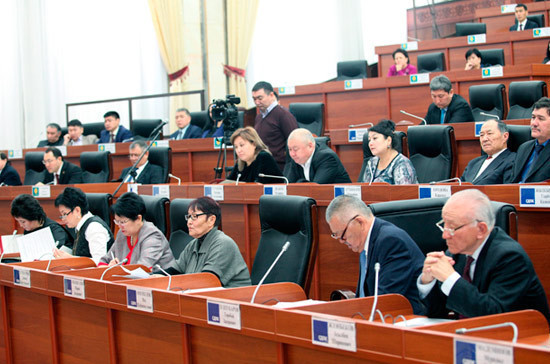 В парламенте Киргизии рассказали о расследовании громкого дела о коррупции