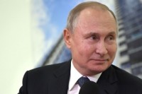 Путин рассмотрит вопрос награждения чемпионов мира сборной России по вольной борьбе
