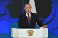 Уровень зарплат бюджетников не должен опускаться ниже среднего по региону, указал Путин