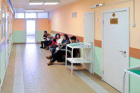 На развитие детских поликлиник ежегодно направляют 10 млрд рублей, рассказали в Минздраве
