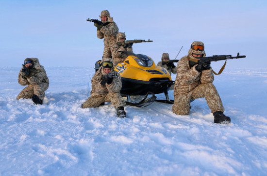 Северный флот отработал учебно-боевые задачи в условиях Арктики