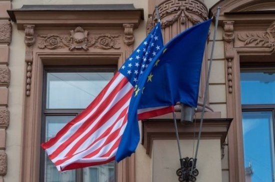 Политолог: отказ считать Россию стратегическим партнёром превращает ЕС в «политический придаток» США