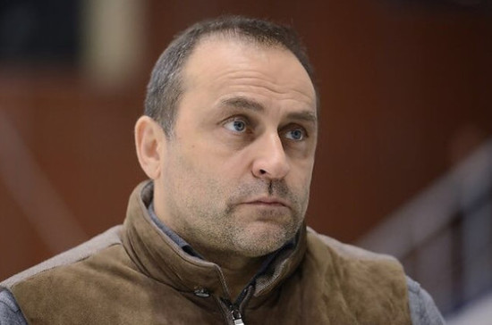 Свищев призвал ужесточить наказание за нарушение скоростного режима во дворах