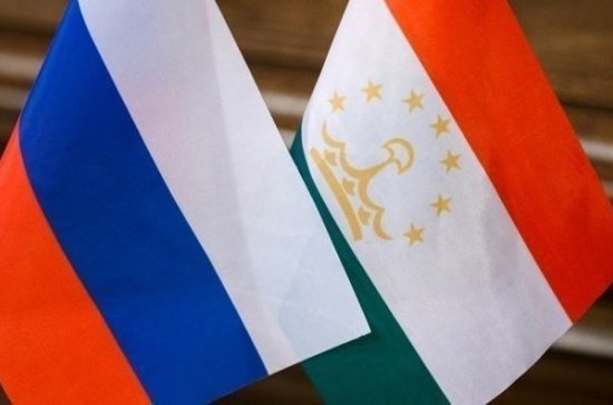 Россия и Таджикистан подпишут соглашение об организованном наборе мигрантов, сообщил Рахмон