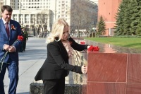 Сенаторы провели мемориальную акцию в честь 75-й годовщины освобождения Крыма 