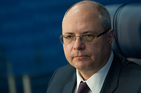 Гаврилов прокомментировал указы президента об упрощении получения гражданства России