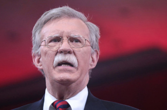 США продолжат разрывать связи между Кубой и Венесуэлой, пообещал Болтон