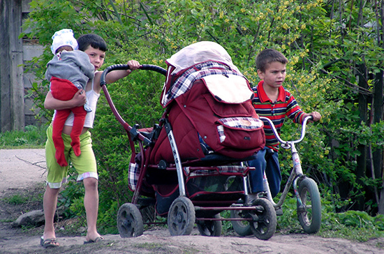 В России изменились правила получения детских пособий