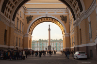 Петербургские депутаты призвали отказаться от воздушных шаров на мероприятиях