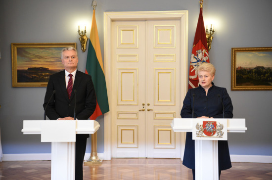 Даля Грибаускайте пообещала избранному президенту Литвы полную поддержку