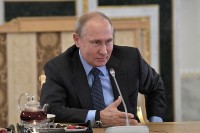 Путин: Москве и Лондону надо перевернуть в отношениях страницу со шпионами и покушениями