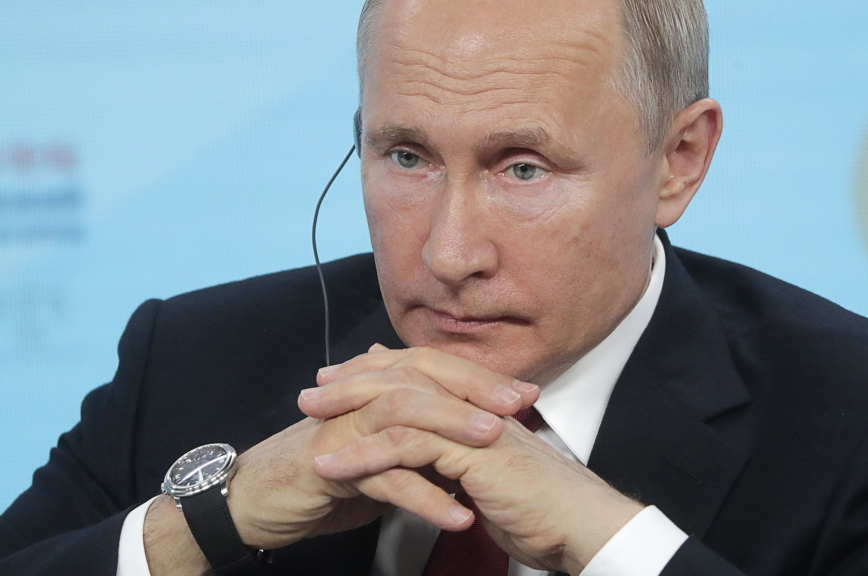 Путин призвал не противопоставлять сотрудничество РФ и Китая отношениям с Западом