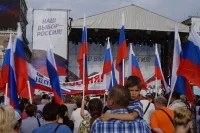 Кроме артистов и творческих коллективов республики, для гостей праздника выступили российские звёзды — Александр Буйнов, Жасмин и группа «Челси».