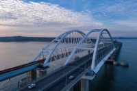 На Крымском мосту соединили рельсы на первом железнодорожном пути