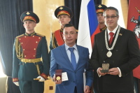 В Мосгордуме наградили журналистов «Парламентской газеты»  юбилейной медалью