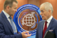 Политолог Галлямов рассказал об «экспансии парламентариев во все сферы»