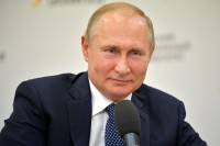 Путин пообещал проработать вопрос об ускоренном выводе изотопов на рынок