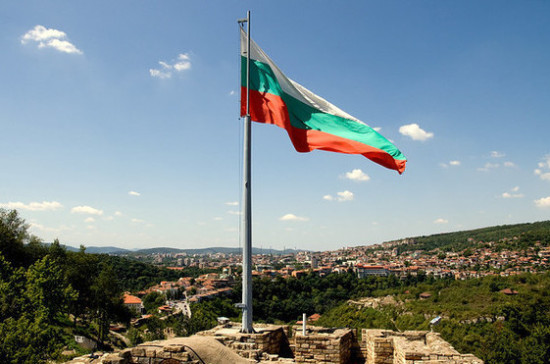 Парламент Болгарии отменил президентское вето на сделку по F-16