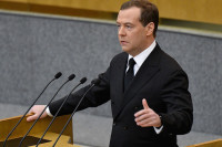 Медведев поручил довести до конца расселение из аварийного жилья на Курилах