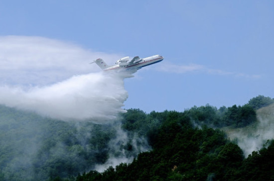 Военная авиация потушила свыше 100 тысяч гектаров тайги в Сибири 