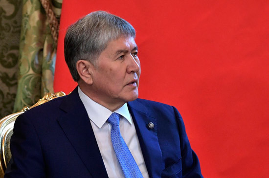 Суд в Киргизии арестовал активы Алмазбека Атамбаева