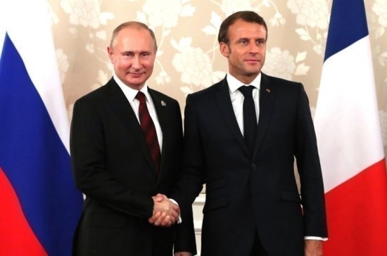 Путин и Макрон обсудят конфликт на Украине и сотрудничество в Европе на двусторонней встрече во Франции