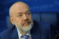 Штрафы за фейковые новости должны стать мерой профилактики, заявил Крашенинников