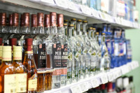 Тумусов поддержал повышение возраста продажи крепкого алкоголя