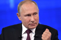 Россия не будет втягиваться в разрушительную для экономики гонку вооружений, заявил Путин