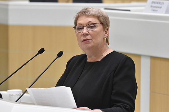 Васильева допустила замену оценок зачётами по некоторым школьным предметам