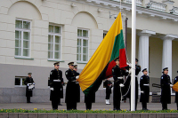 В Литве предложили снизить призывной возраст