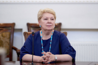 Васильева допустила появление проблем из-за запрета мобильных телефонов в школах