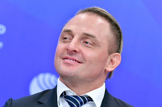 Аскольд Запашный рассказал о перенесённой операции на позвоночнике