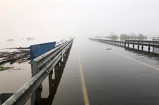 На организацию занятости пострадавших в Приангарье выделили 30 млн рублей
