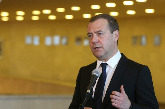 Медведев проголосовал на выборах депутатов Мосгордумы