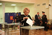 Валентина Матвиенко проголосовала на выборах губернатора Петербурга