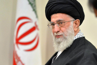 Верховный лидер Ирана исключил ведение переговоров с США