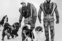 1970 год. Дрейфующая станция «Северный полюс-19». Подготовка к погружению под лёд. Фото из личного архива А.Н. Чилингарова
