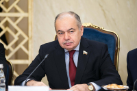 Умаханов отметил позитивную динамику торговых отношений России и Узбекистана