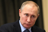 Путин назвал попытки использовать доллар в качестве политического оружия ошибкой 