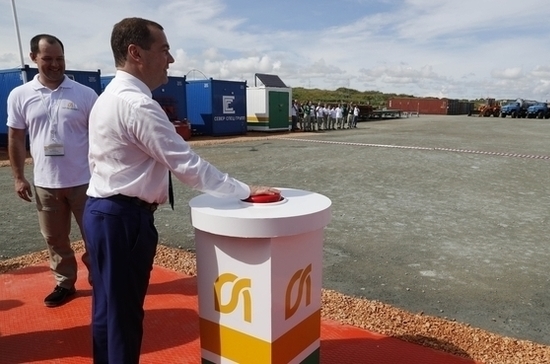 Медведев запустил добычу нефти на Кубе