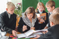 «Молодая гвардия» провела праздничные акции к Дню учителя