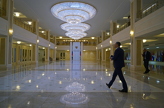 В Совфеде началось заседание Комиссии по иностранному вмешательству во внутренние дела России