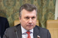 Необходимо существенно увеличить дотации ряду регионов, считает Васильев